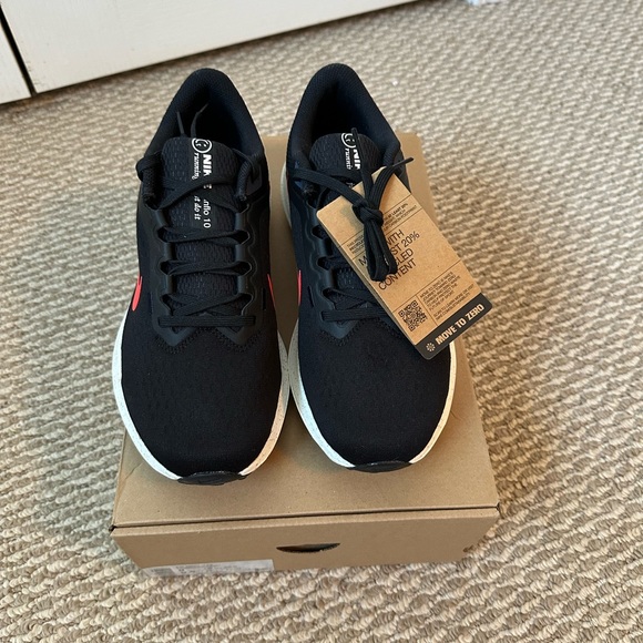 Nike Winflo 10 black and vibrant pink size 8 - Picture 2 of 4